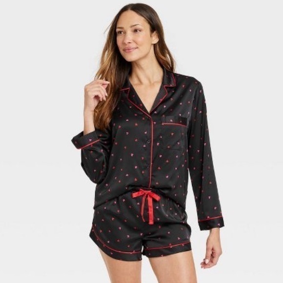 Other - Satin pajama set black pink & red hearts long sleeve top with shorts XL NWT
